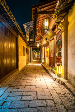 老舊建筑夜景