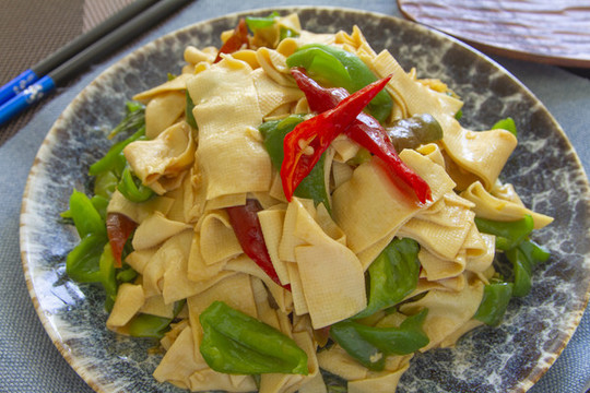 尖椒干豆腐