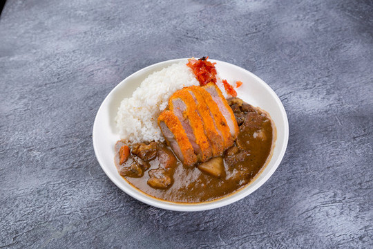 牛肉咖喱豬排飯