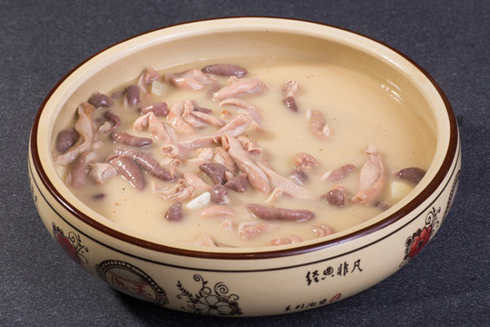 蒜香豬肚湯