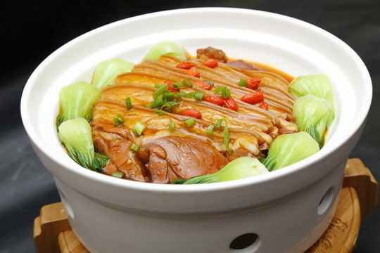 砂窩帶皮羊肉