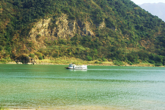 山水船