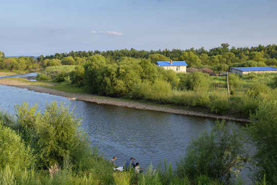 夏日小河