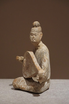 唐代插秧村唐墓樂俑
