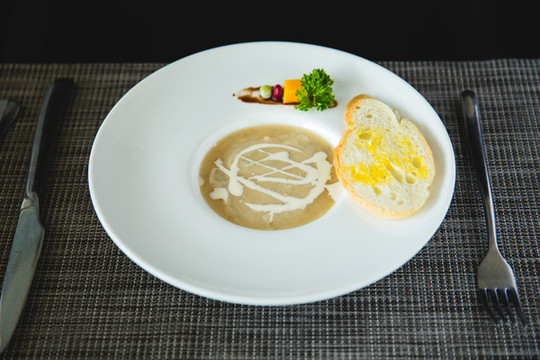 雞絲奶油蘑菇湯