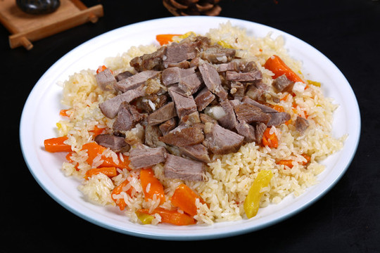 碎肉抓飯