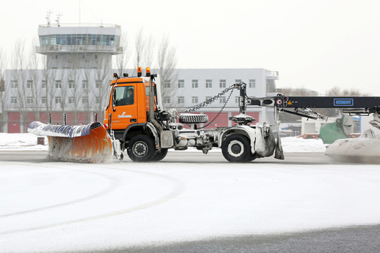 機場大型掃雪車