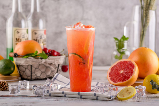 滿杯檸檬西柚飲品高清圖