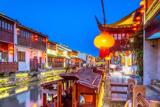 蘇州古鎮(zhèn)夜景