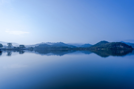 錢湖鏡像