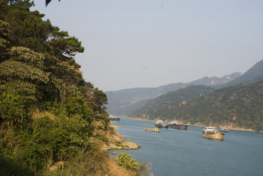 山水船