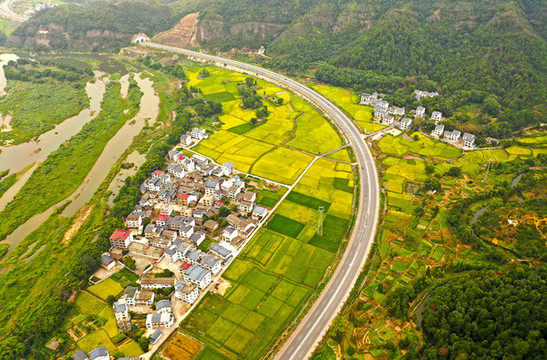 江西鉛山田園秋色美