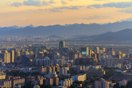 遠(yuǎn)眺北京海淀區(qū)城市建筑群
