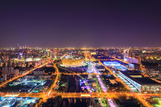 鳥瞰奧林匹克森林公園夜景