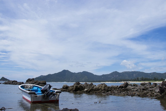 海邊小船