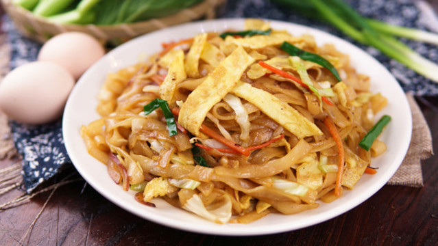 雞蛋炒河粉