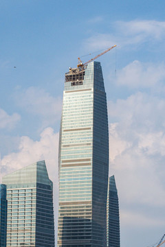 建設(shè)中的青島海天中心