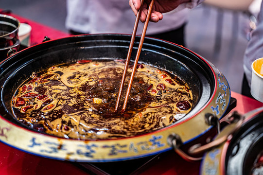 美食麻辣火鍋現(xiàn)場(chǎng)制作