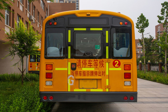 學(xué)校校車高清圖