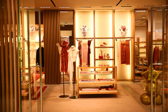 高檔皮包專(zhuān)賣(mài)店