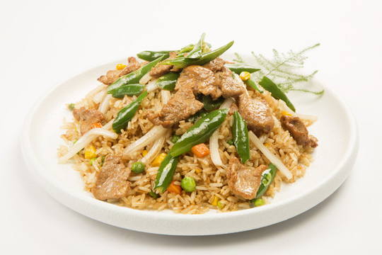 肉片炒飯