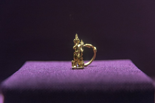 耳環(huán)