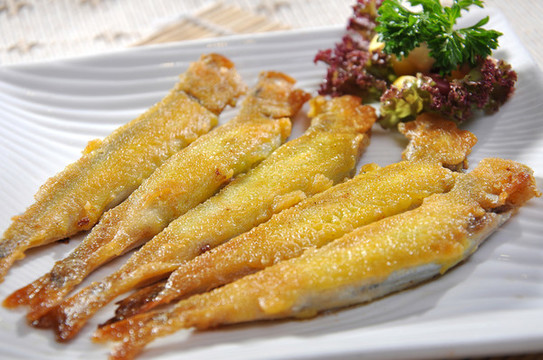 煎多春魚
