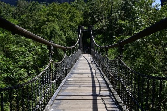 鐵索橋
