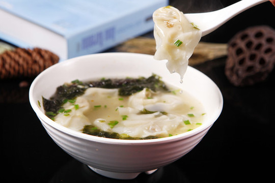 清湯抄手