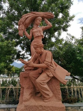 少数民族舞蹈主题雕塑