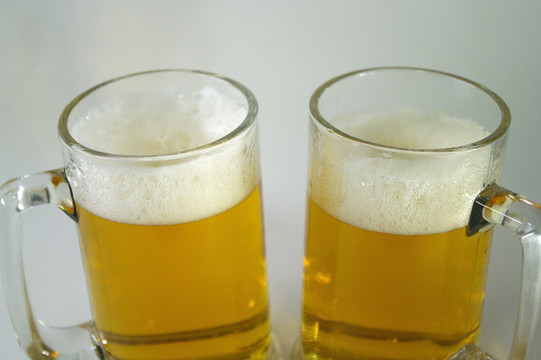 啤酒