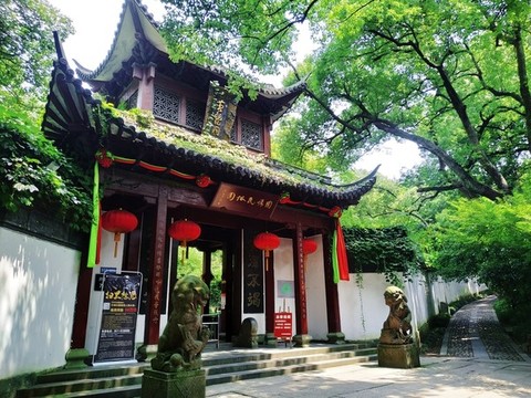 黃龍洞風(fēng)景區(qū)
