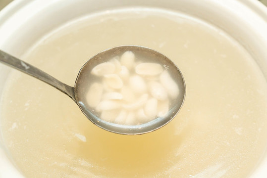 養(yǎng)生花生湯