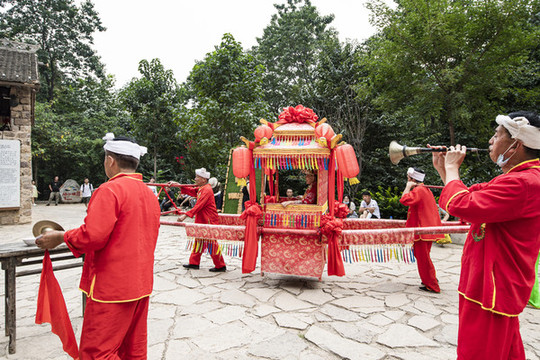 山西臨汾鄉(xiāng)寧縣塔爾坡村傳統(tǒng)婚俗