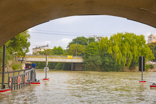 南湖鐵路橋