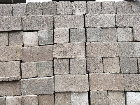 大塊水泥磚