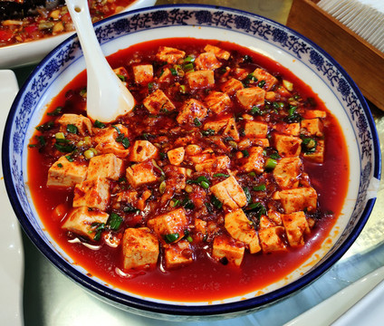 麻辣紅油豆腐