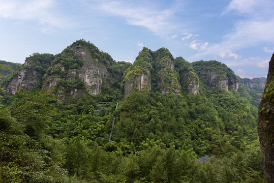 新昌穿巖十九峰景區(qū)風(fēng)光