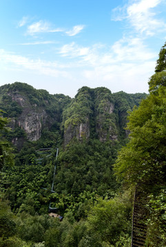 新昌穿巖十九峰景區(qū)風(fēng)光