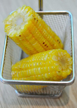 烤玉米