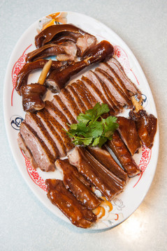 鹵鴨肉