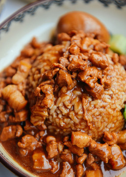 鹵肉飯
