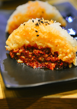 肉沫飯團(tuán)