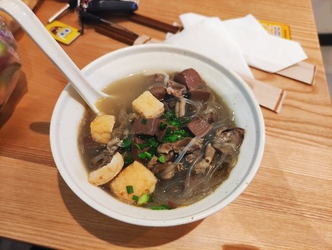 鴨血粉絲湯
