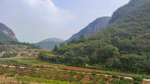 山間農(nóng)田