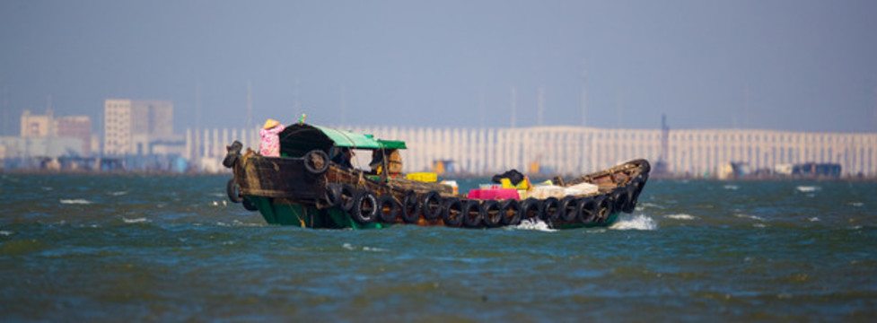 海上漁船