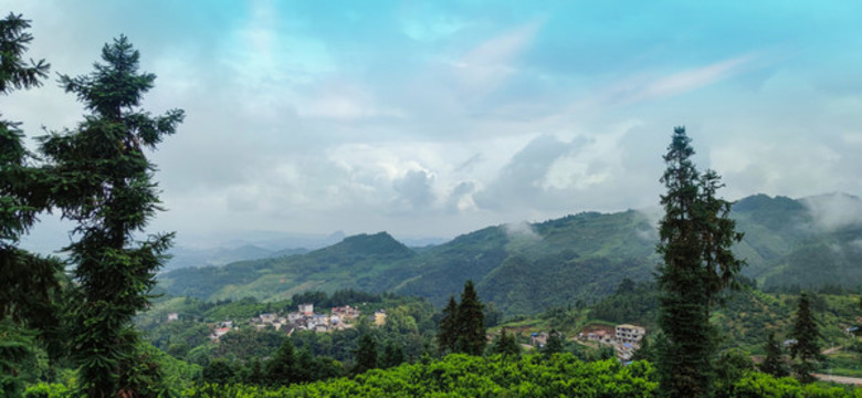 高山峻嶺