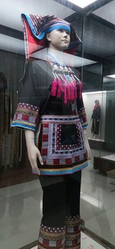 瑤族服飾