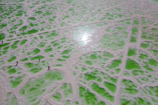 航拍茫崖翡翠湖020