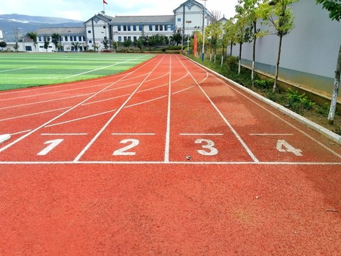 跑道起跑線